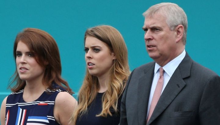 Revelaron las reacciones de Beatriz y Eugenia de York tas la detención de su papá, el príncipe Andrés