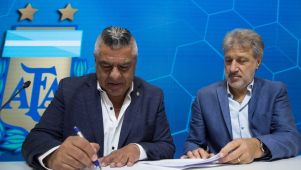 Chiqui Tapia y Sergio Marchi