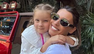 Anita García Moritán junto a su mamá, Pampita