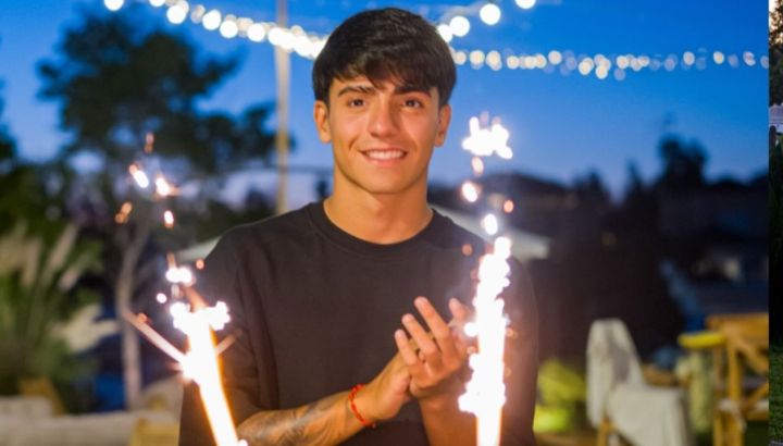 Cuánto cuesta el auto 0km que le regalaron a Benjamín Agüero por su cumpleaños 