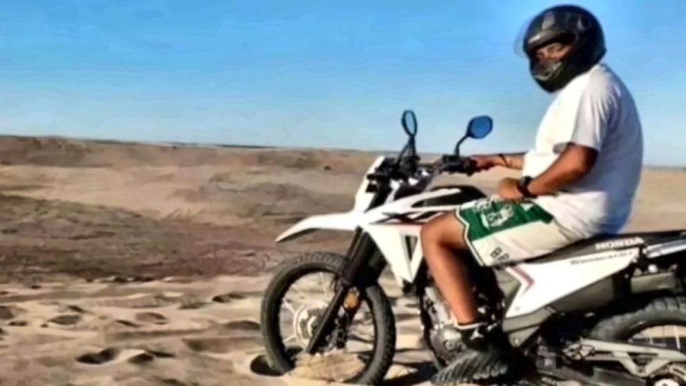Andrés Alemán murió este sábado en Villa Gesell tras un violento accidente en moto en los médanos