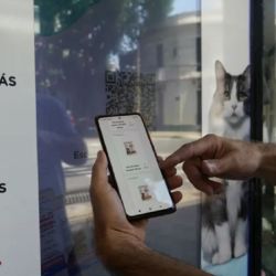El método es muy simple: se escanea el código QR, se elige el producto y se paga por billeteras virtuales.