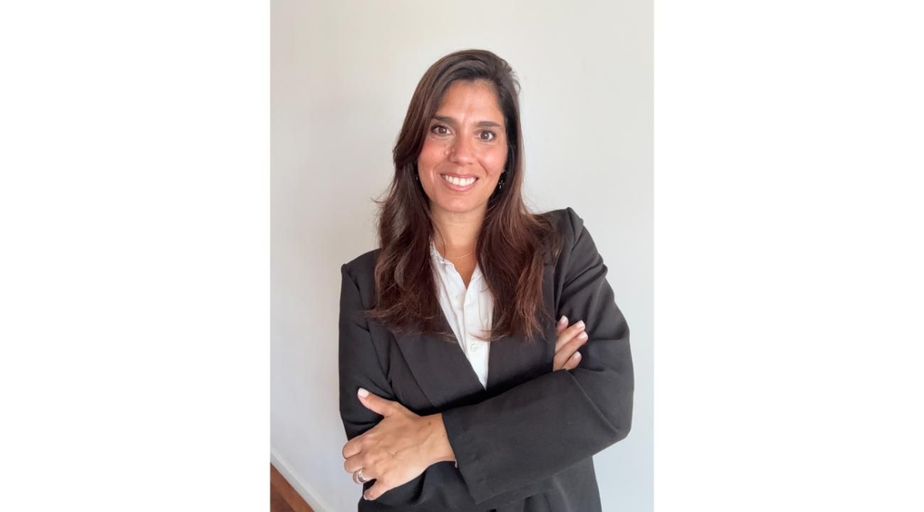 Psicóloga Victoria Cipolla: acompañar a padres para transformar la adolescencia