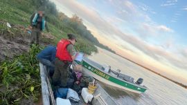 La pesca ilegal no respeta temporadas, cupos ni reglamentaciones vigentes, y suele estar asociada a otros daños en los establecimientos rurales, como rotura de alambrados, basura y circulación indebida.