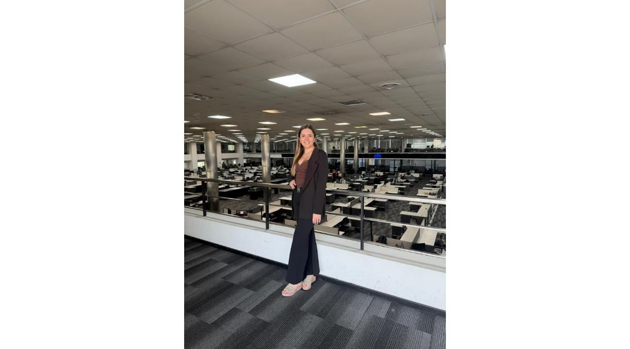 VOZ Y TENSIÓN MUSCULAR: CUANDO EL CUERPO HABLA A TRAVÉS DE LA GARGANTA