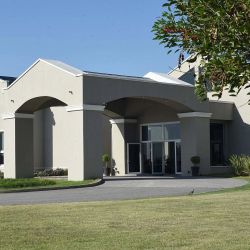 Howard Johnson Ezeiza y Villa Carlos Paz.