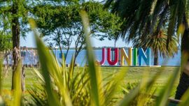 Desde 2024, tras la recuperación del nivel de agua, se sembraron aproximadamente dos millones de huevos ese año y otros dos millones en 2025, alcanzando un total de cuatro millones de ejemplares implantados en las lagunas locales.