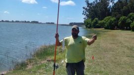 El ámbito evidencia una importante población de pejerreyes de distintos portes. Si bien abunda el chiquitaje cercano a la medida mínima, también aparecen ejemplares que ocasionalmente alcanzan los 40 centímetros.