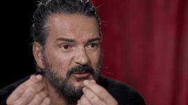 Ricardo Arjona contra los padres que permiten a sus hijos ser therians