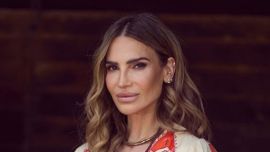 El look sofisticado en clave total red con el que María Vázquez marcó tendencia