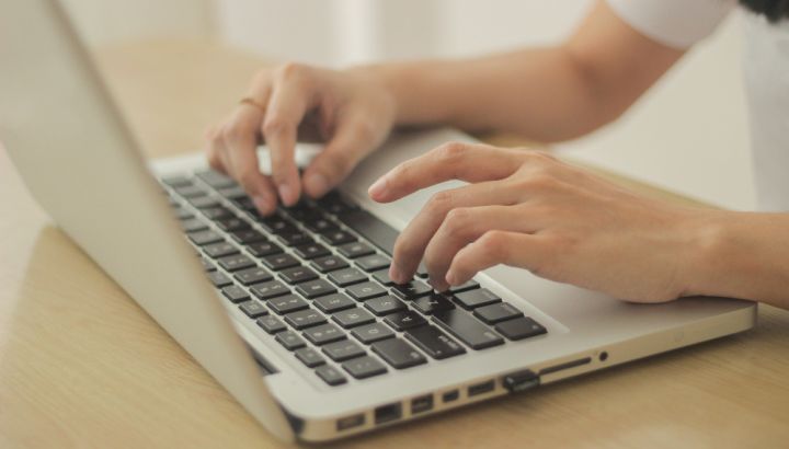 El auge de las laptops ultralivianas: tecnología diseñada para el ritmo urbano