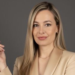 Bárbara Elliott, Líder de Sustentabilidad en las cadenas hoteleras Howard Johnson & Days Inn