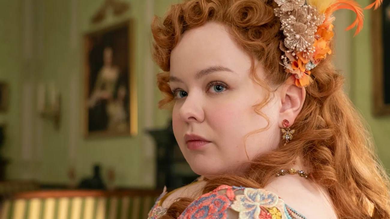 Nicola Coughlan como Penélope Featherington en Bridgerton, Netflix