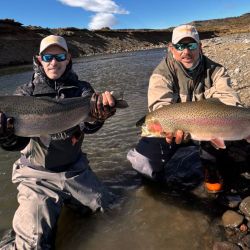 Truchas: grandes trofeos del desierto patagónico.