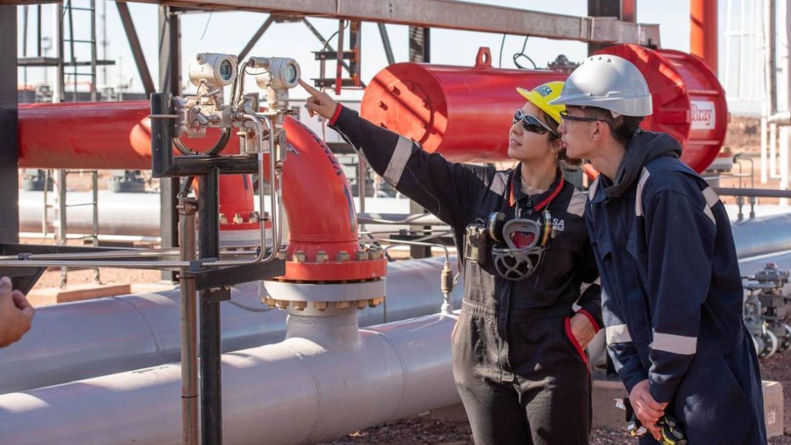 El empleo sigue en terreno positivo, pero la recuperación no llega a todos los sectores