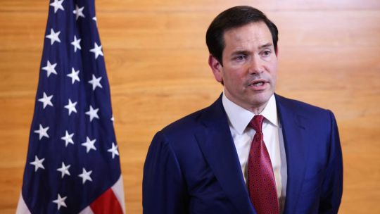 RDC: Flávio Bolsonaro le propuso a Marco Rubio que funcionarios de Estados Unidos participen de su equipo de transición