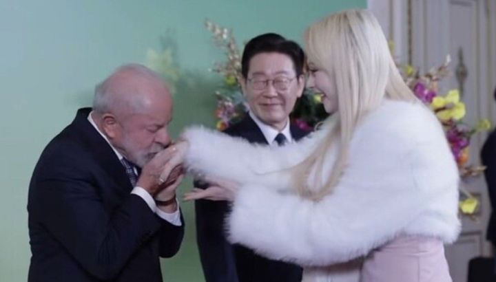 El video de Lula Da Silva con Gabi, del grupo BLACKSWAN, en una cena de estado llama la atención