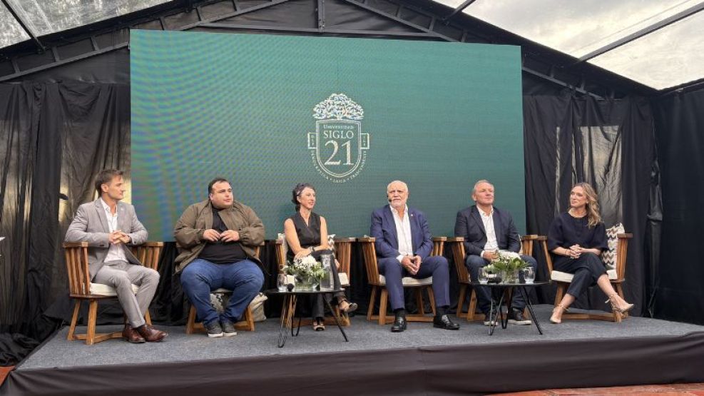 Universidad Siglo 21