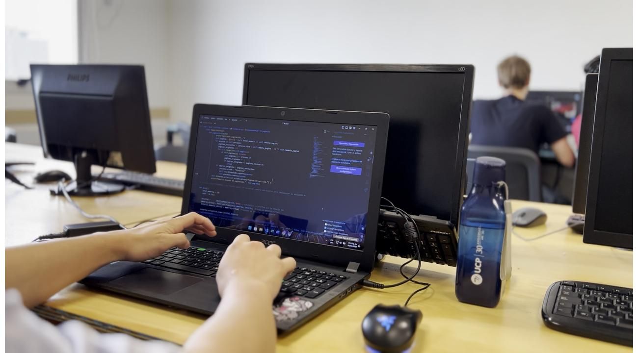 Universidad de la Cuenca del Plata: referente en la educación digital en todo el país