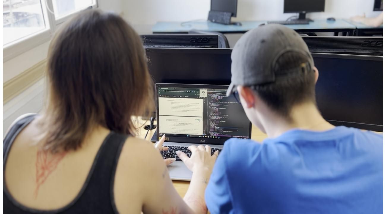 Universidad de la Cuenca del Plata: referente en la educación digital en todo el país