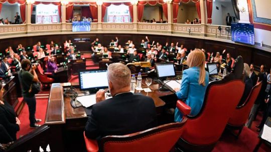 La Libertad Avanza busca eliminar el impuesto de Sellos en inmuebles y automotores en Provincia
