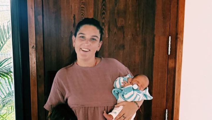 Con una dulce foto, Juana Repetto mostró la primera salida de su hijo Timoteo