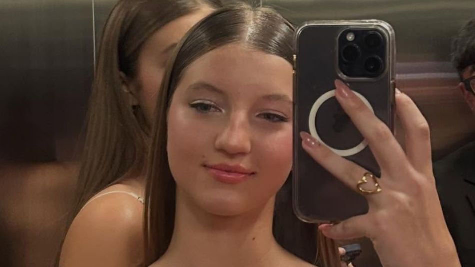 Allegra Cubero deslumbró con un impactante vestido en su fiesta de 15