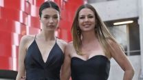 Los looks matchy-matchy de Helena Otamendi y Geraldine Neumann para los 15 de Allegra Cubero: elegancia, personalidad y sofisticación