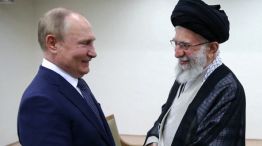 Vladimir Putin y Ali Jamenei en un encuentro en 2022.