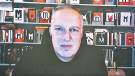 Antonio Scurati: “El paso de la violencia simbólica a la violencia física ya ha ocurrido”