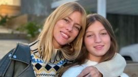 El vestido griego reversionado de Allegra Cubero en su fiesta de 15: diseñado por Laurencio Adot y con inspiración helénica