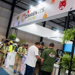 Uno de los ejes centrales de la promoción será el potencial de los Esteros del Iberá, uno de los humedales más importantes de Sudamérica y símbolo del ecoturismo argentino.