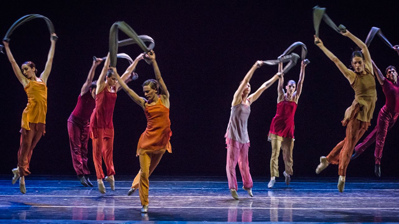 El Ballet Contemporáneo lleva "Stekelman en tres tiempos" al Parque Centenario, los días 6, 7 y 8 de marzo. Tres funciones gratuitas que celebran el legado de Ana María Stekelman. | Foto:Carlos Furman