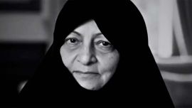 Murió Mansoureh Khojasteh Bagherzadeh, la esposa del líder supremo iraní Alí Jamenei