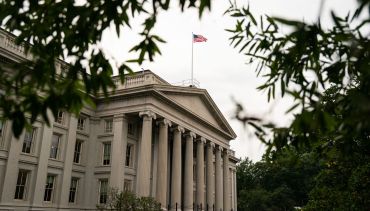 US Plans Record $100 Billion Bill Sale As Borrowing Needs Mount