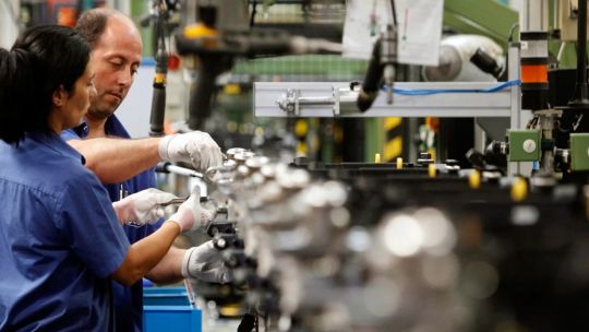 Julio Gambina: “Aquello que está vinculado al mercado interno está generando destrucción de empleo”