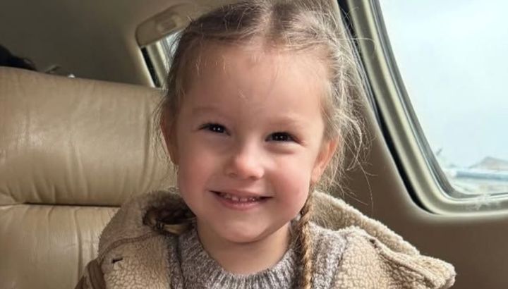 El look de Anita García Moritán en el cumpleaños de su hermano, Bautista Vicuña