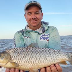 El inicio de marzo dejó en claro que la temporada se acomoda con múltiples opciones a lo largo del país. Con clima favorable y escenarios que comienzan a estabilizarse, el pescador deportivo encuentra hoy un abanico amplio de especies.