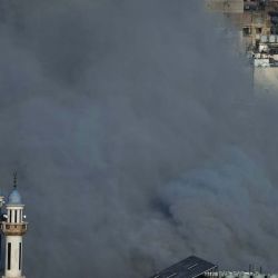 Una columna de humo se eleva desde el lugar de un ataque aéreo israelí en los suburbios del sur de Beirut. Foto de IBRAHIM AMRO / AFP | Foto:AFP