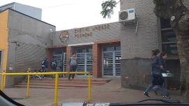 Un adolescente llevó un arma a la escuela y se disparó frente a sus compañeros