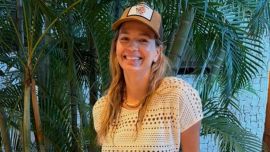 Marcela Kloosterboer marca tendencia con su look urbano: jean wide leg, dorado y brillos