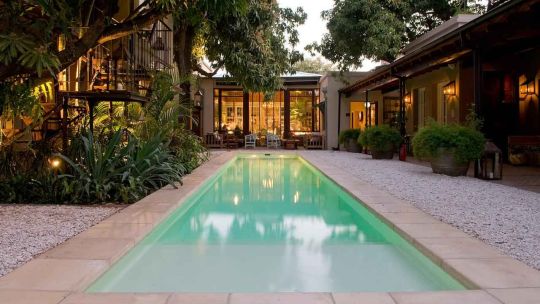 De Corrientes al mundo: el hotel recomendado por la Guía Michelin que redefine el lujo argentino