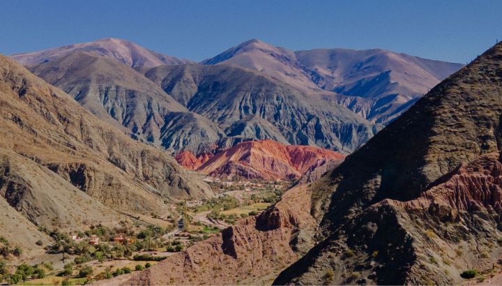 Jujuy íntimo: el nuevo lujo se vive entre cerros, vino y cocina de autor