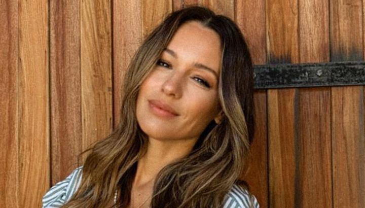 Así es la nueva alfombra ecológica de Pampita hecha con plásticos