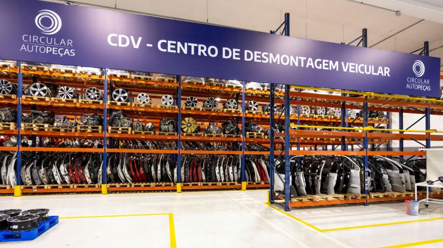 Stellantis consolida su modelo de economía circular: 600 vehículos desmantelados en seis meses
