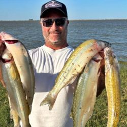 La Barrancosa combina acceso sencillo, buen entorno natural y un manejo responsable del recurso, factores que ayudan a sostener la calidad de la pesca temporada tras temporada. 