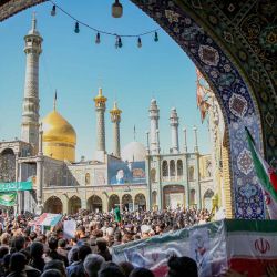 Los dolientes en la ciudad de Qom asisten al funeral de los fallecidos en la guerra entre Estados Unidos e Israel contra Irán. Foto de Mehdi ALAVI / ISNA / AFP  | Foto:AFP