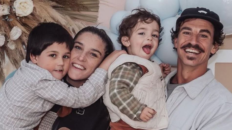 Juana Repetto y Sebastián Graviotto junto a sus hijos