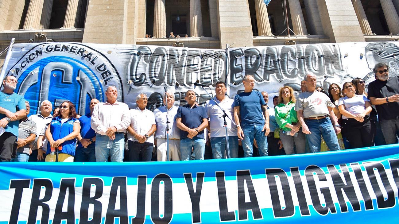 La Justicia rechazó la cautelar presentada por la CGT contra dos artículos  de la reforma laboral | Perfil