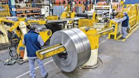 Informe de la UBA: la industria pierde 160 empleos por día en la Argentina y profundiza su retroceso